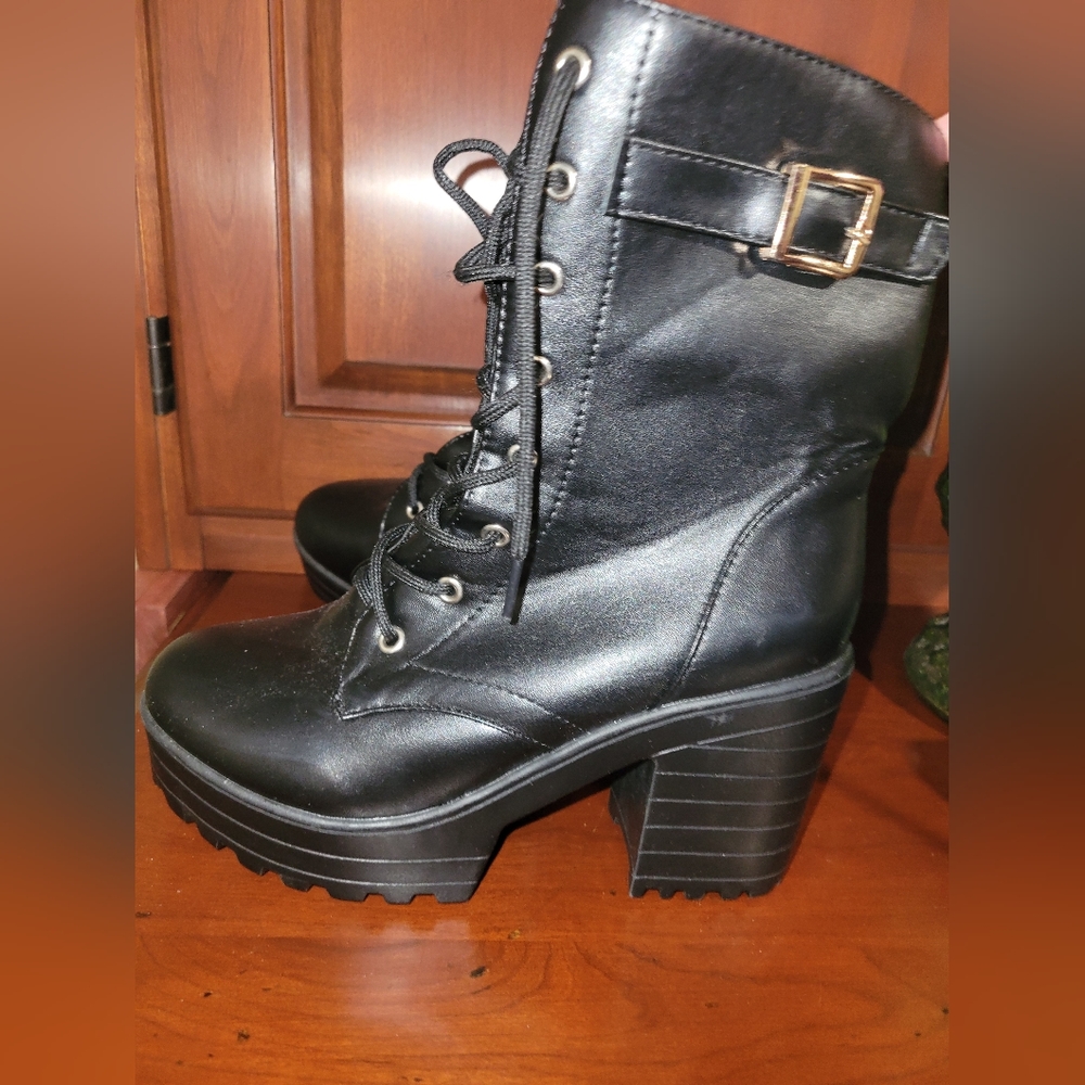 Womens boots